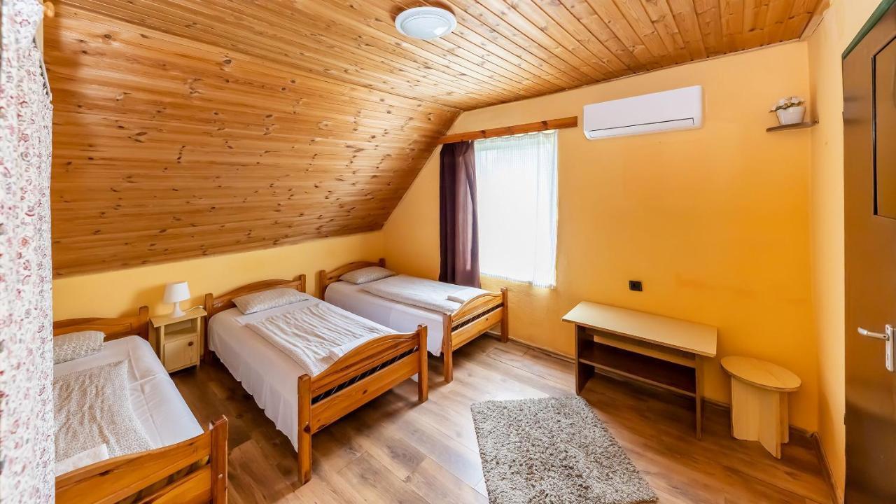 Bed and Breakfast Csillagtúra Panzió Eger Exterior foto